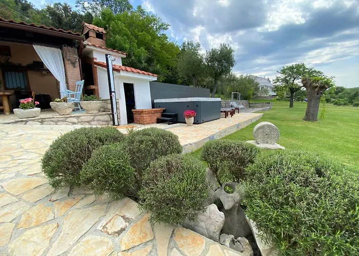 Tolles In Mit Garten By Interhome Supetarska Draga