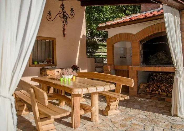 Tolles In Mit Garten By Interhome Supetarska Draga
