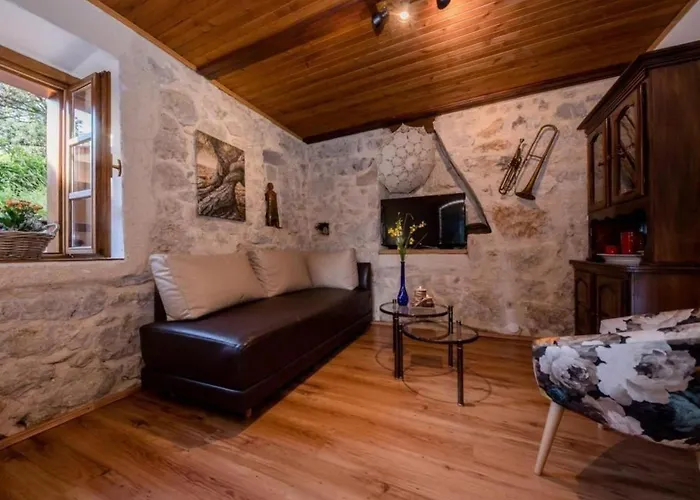 Tolles In Mit Garten By Interhome Supetarska Draga